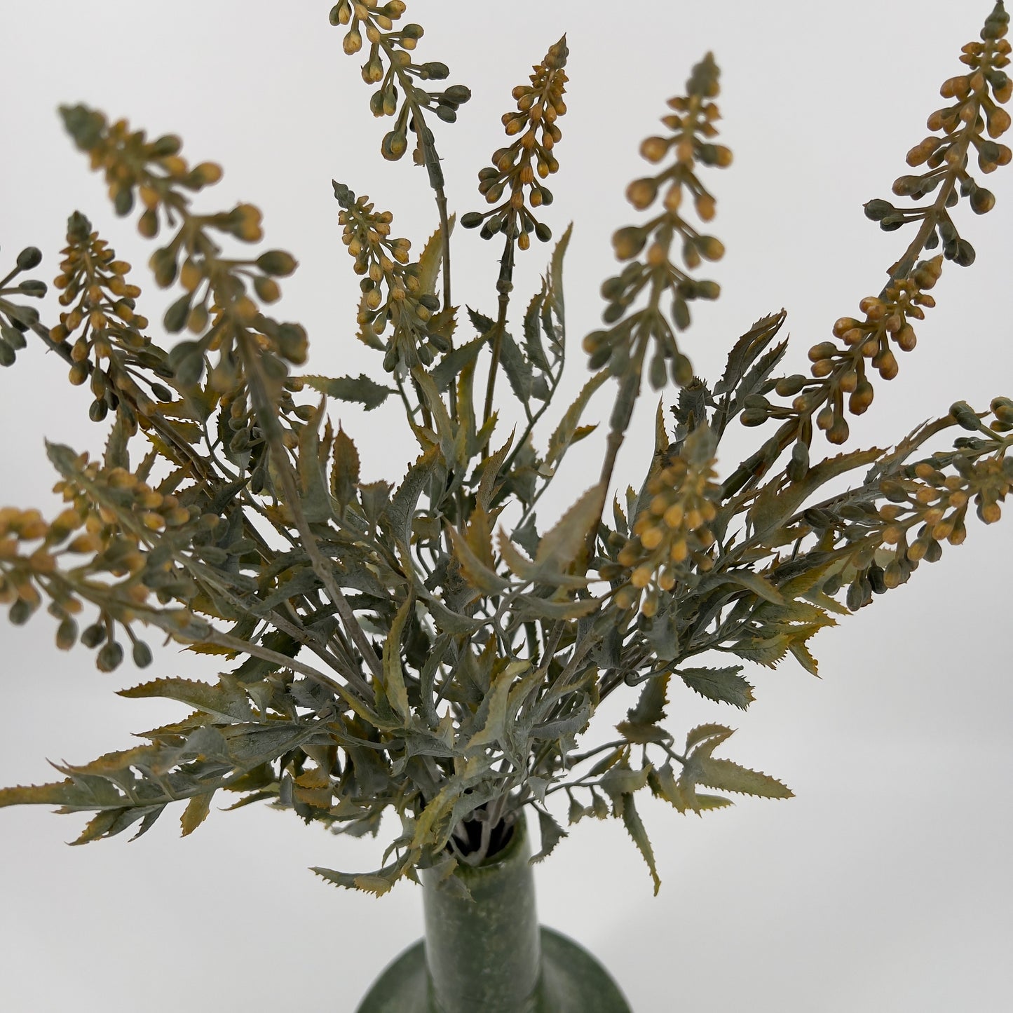 Bosje Salie (vanuit 1 tak) met gele 15 bloemetjes, 46cm