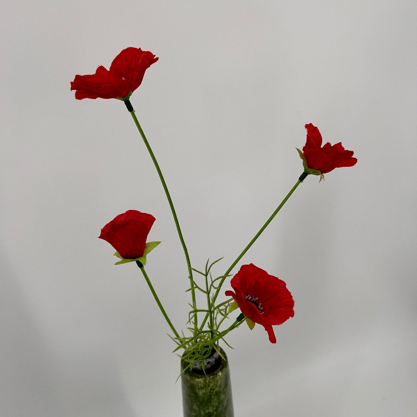 Papaver, klaproos ofwel poppy spray in donker oranje en crème, 59cm