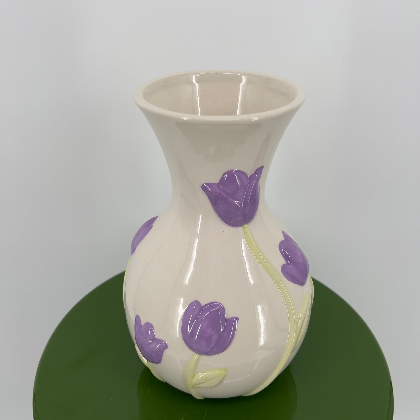 Vaas Tulipe wit/lila aardewerk, 23cm