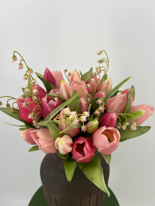 Boeket kunsttulpen 28 stelen! In roze met Lelietje van Dalen 32cm